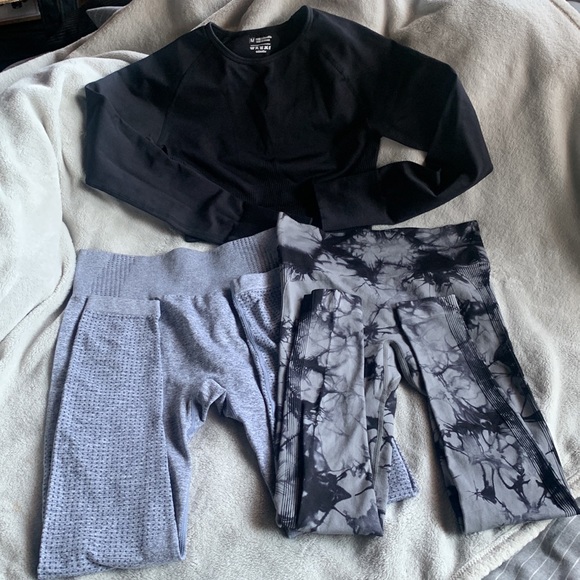 Women’s Workout Wear Bundle Size M - Picture 2 of 13